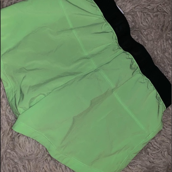 NWOT 2 in 1 nike shorts! - Picture 3 of 4